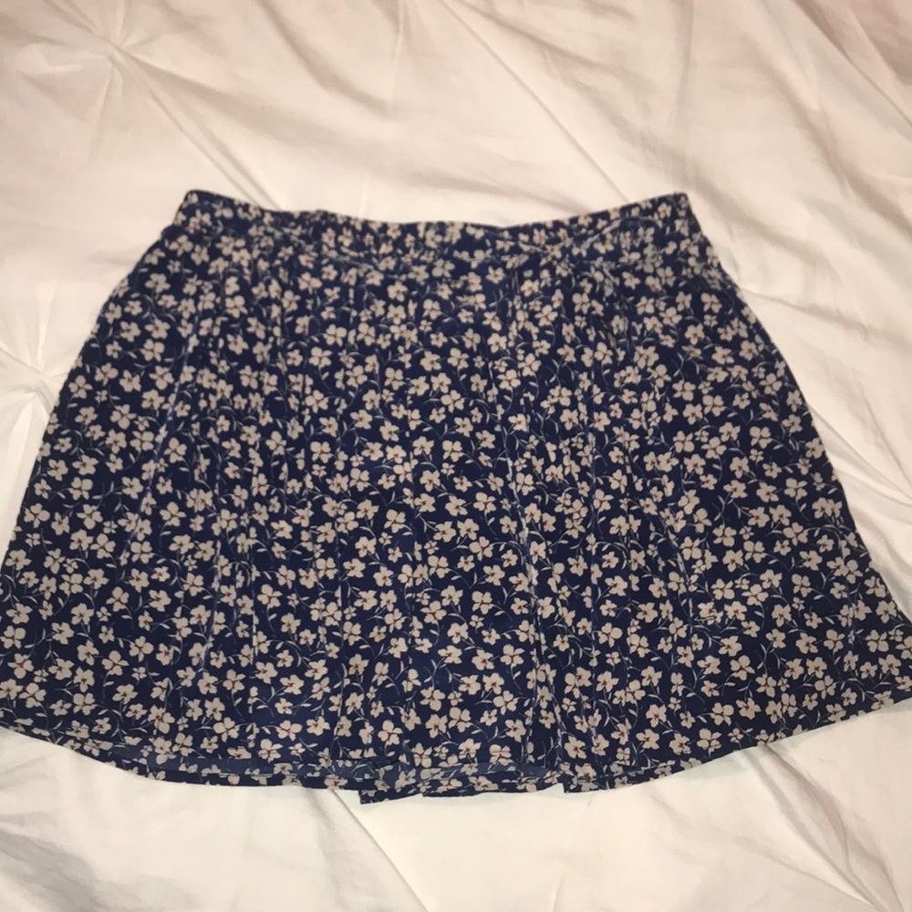Navy and Tan Flowered Skort